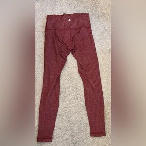 Lululemon under wunder chevron size 6 leggings
